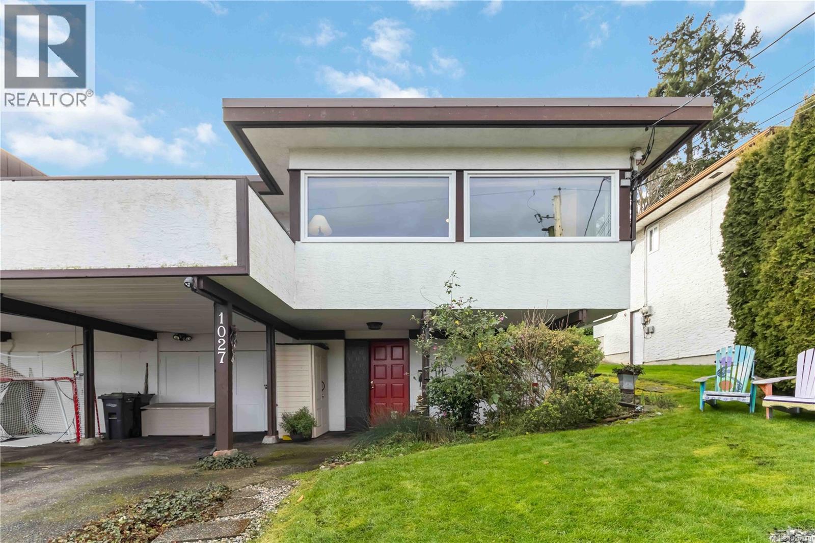 1027 Wurtele Pl, Esquimalt