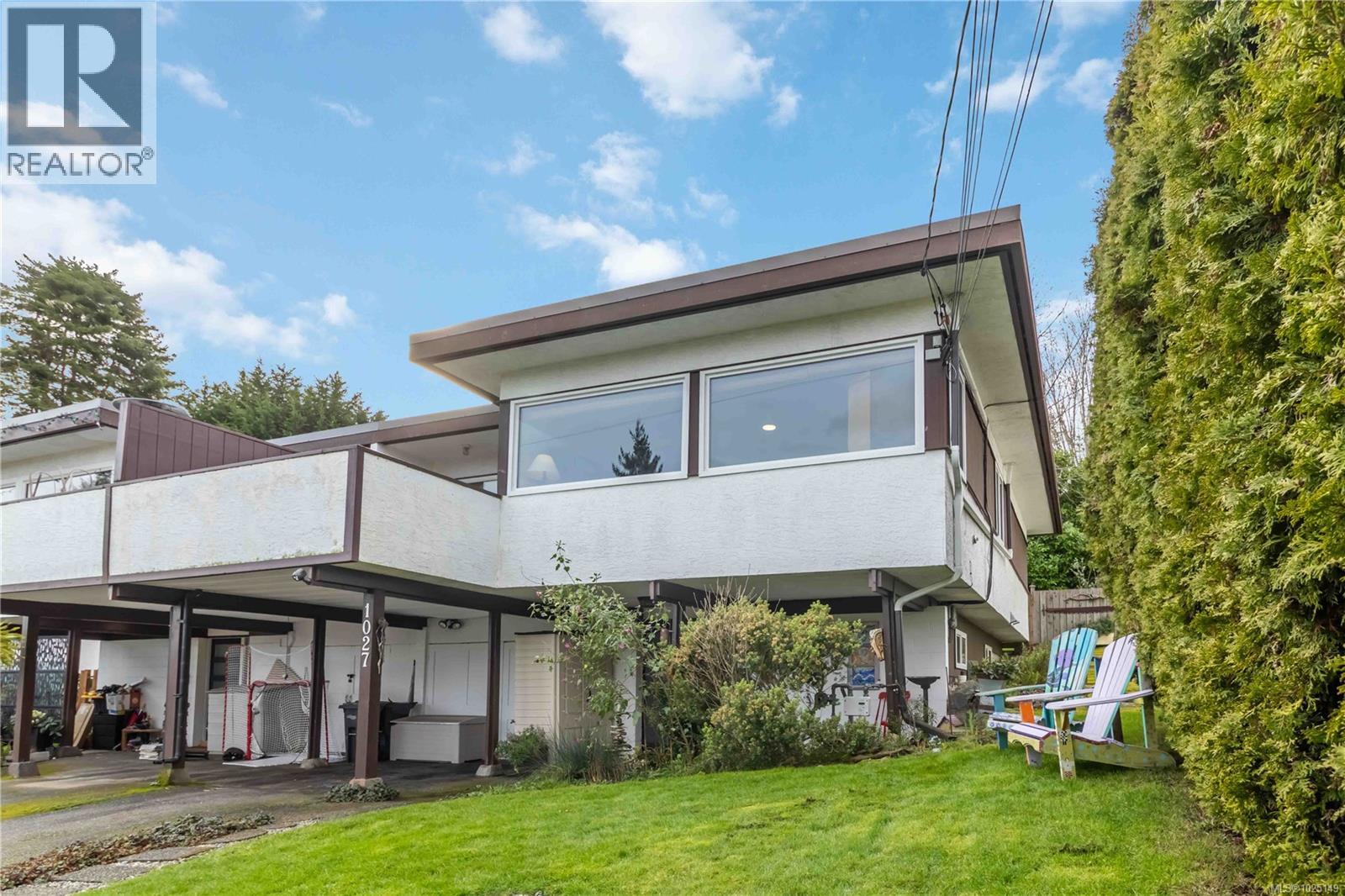 1027 Wurtele Pl, Esquimalt