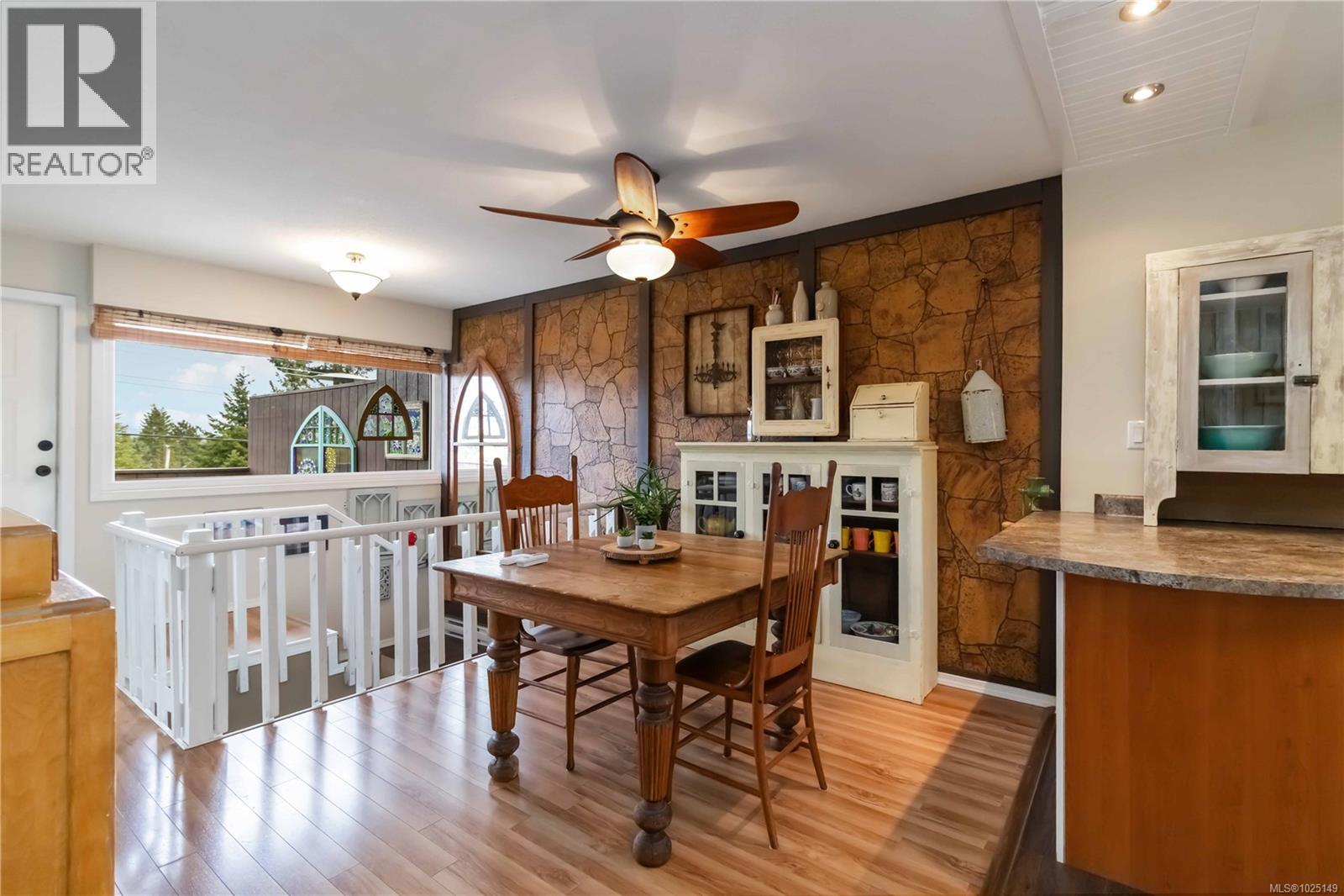 1027 Wurtele Pl, Esquimalt