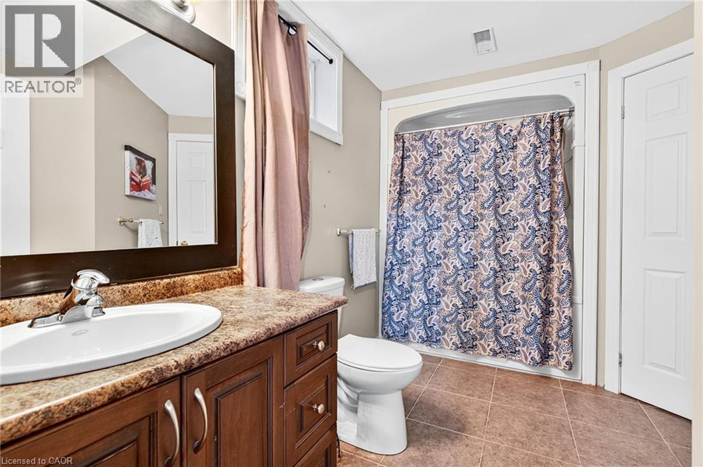 18 KONSTANTINE COURT - 39