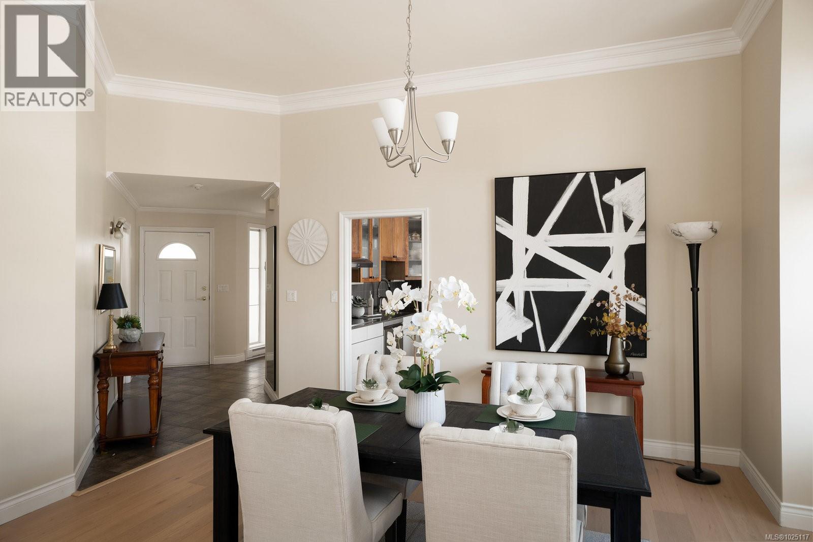 518 10 Paul Kane Place, Victoria