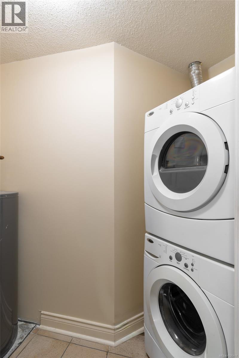 518 10 Paul Kane Place, Victoria