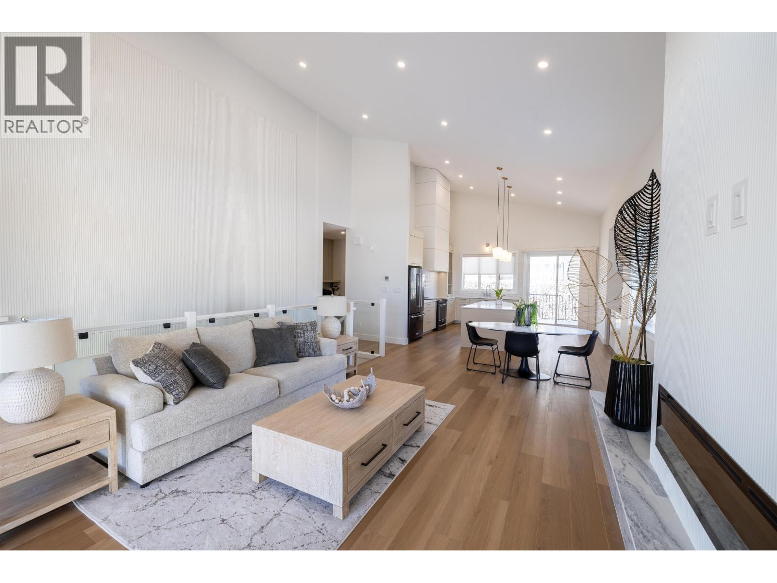 7807 SOUTHRIDGE AVENUE, Prince George