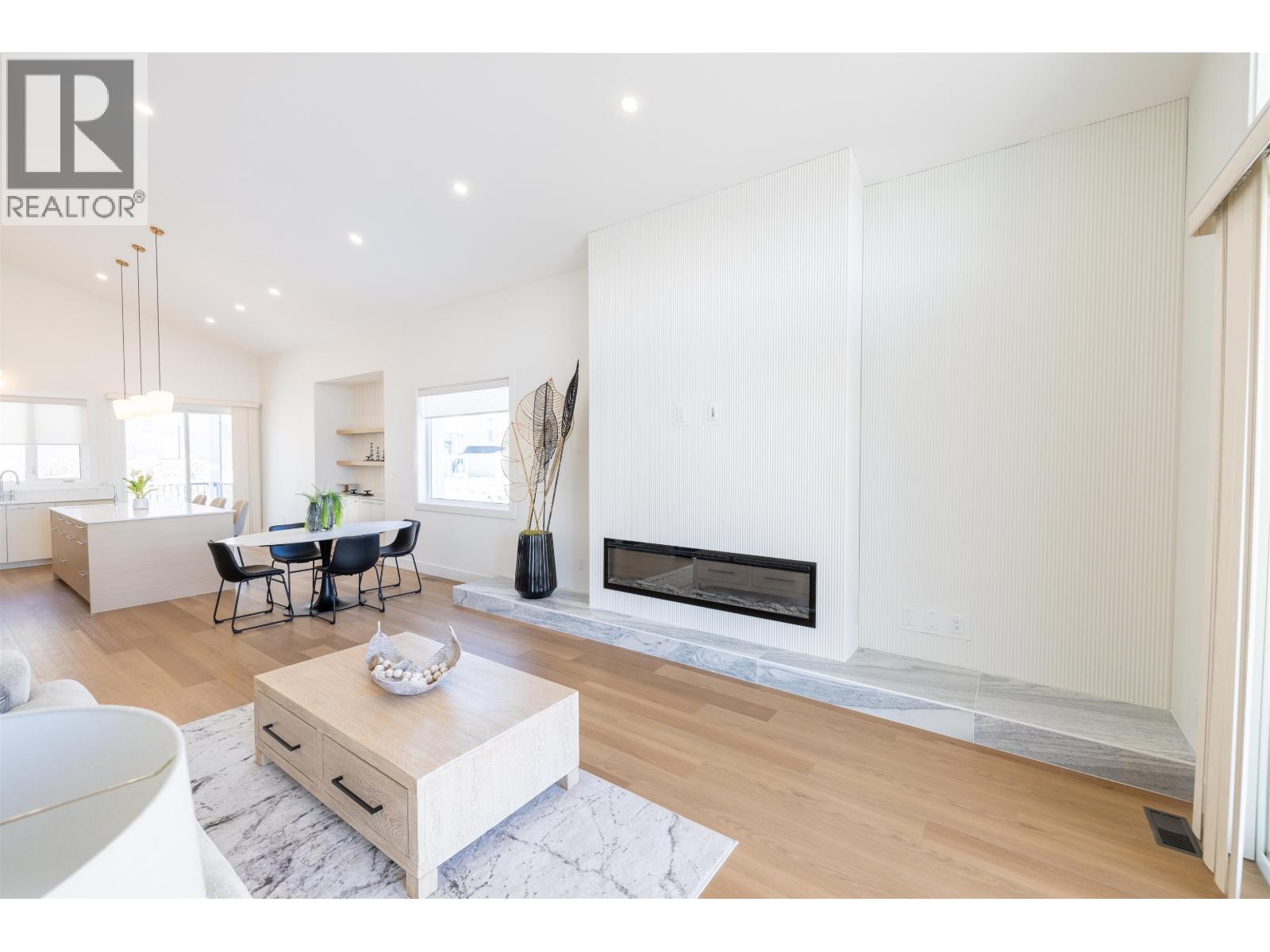 7807 SOUTHRIDGE AVENUE, Prince George