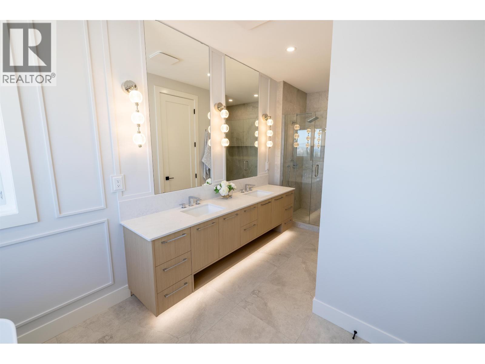 7807 SOUTHRIDGE AVENUE, Prince George