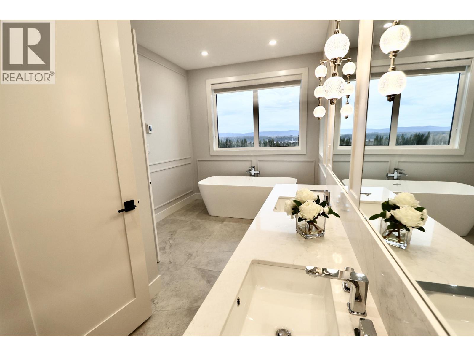 7807 SOUTHRIDGE AVENUE, Prince George