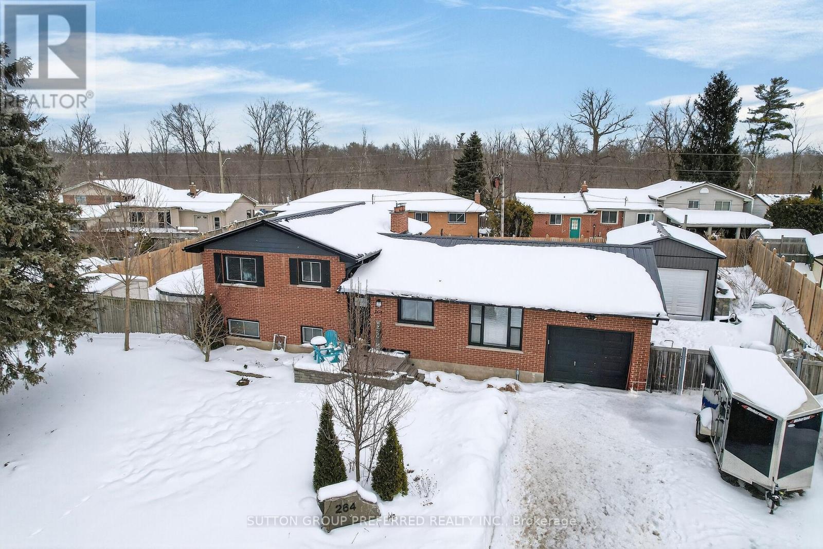 264 CHITTICK CRESCENT - 1