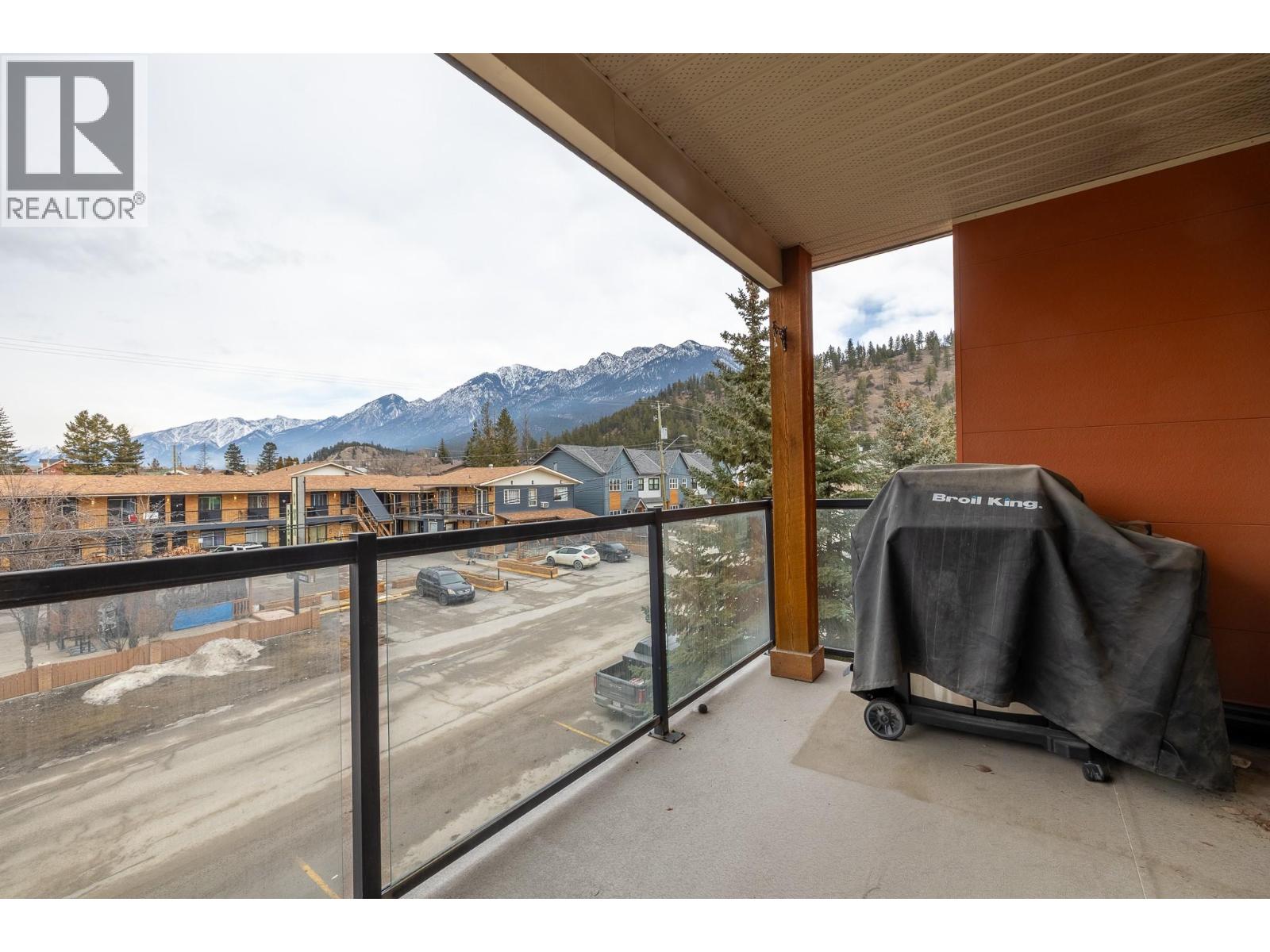 4874 Stanley Street Unit# 307, Radium Hot Springs