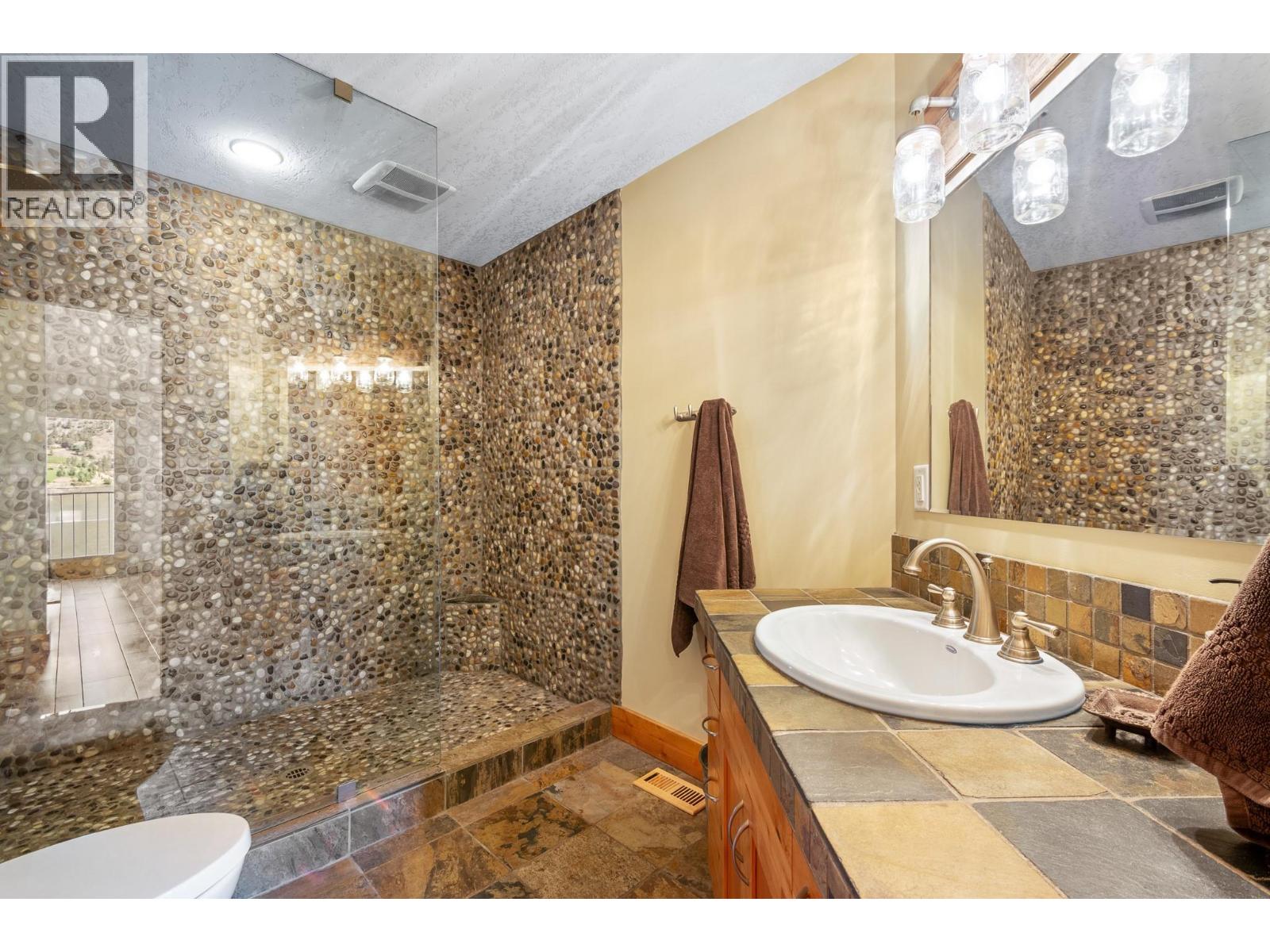 138 Devon Drive, Okanagan Falls