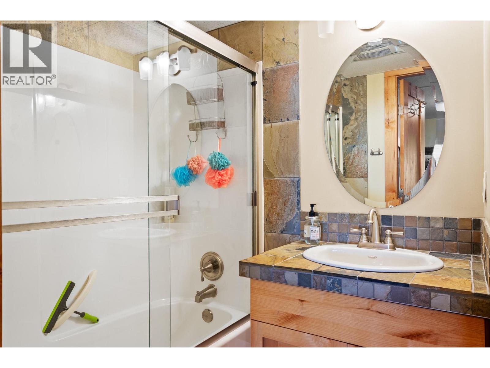 138 Devon Drive, Okanagan Falls