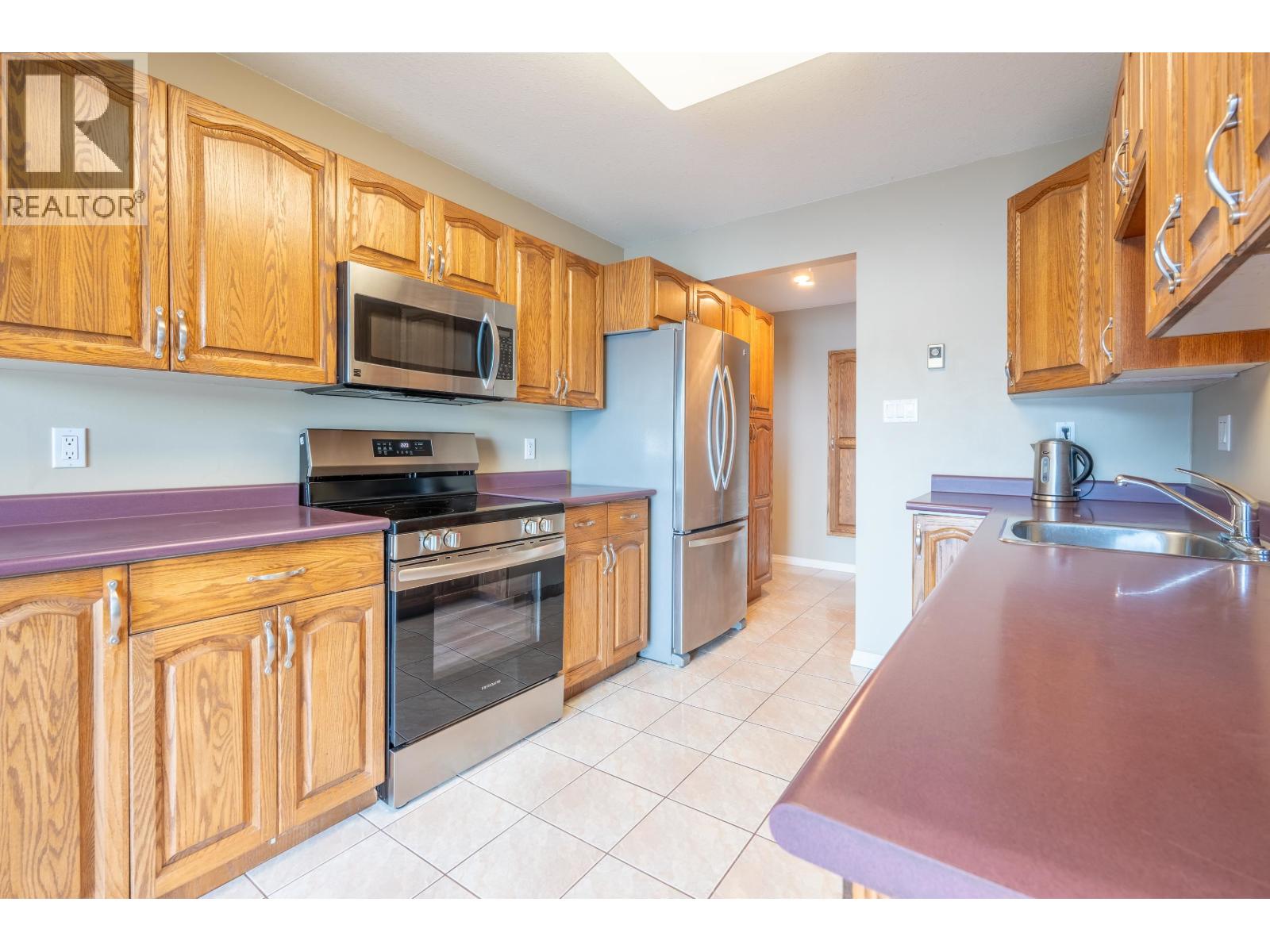 6343 MARMOT ROAD, Sechelt