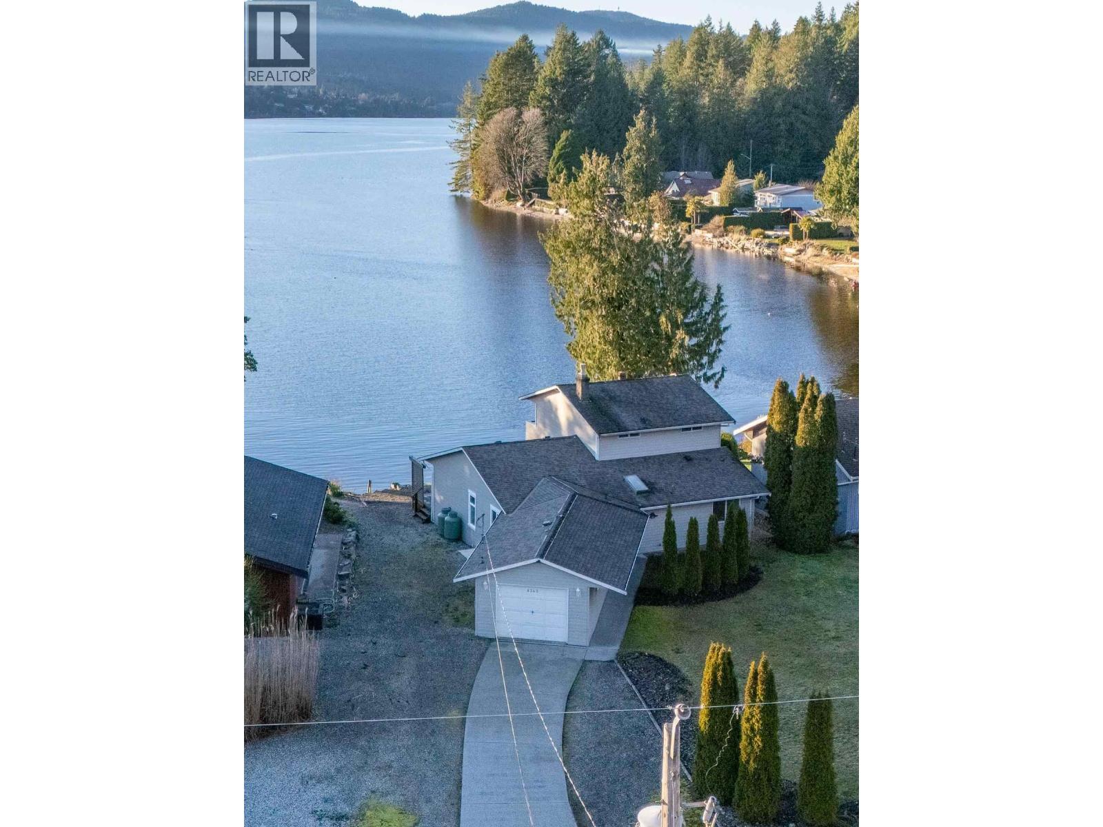 6343 MARMOT ROAD, Sechelt