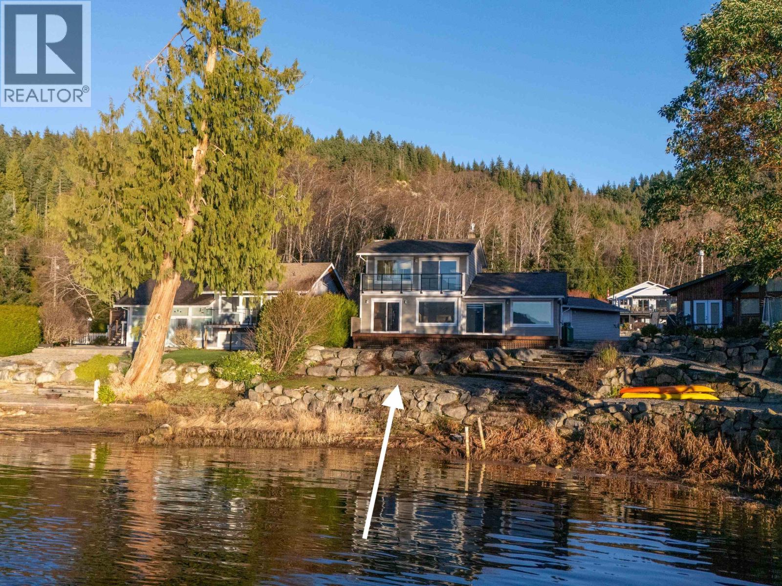 6343 MARMOT ROAD, Sechelt