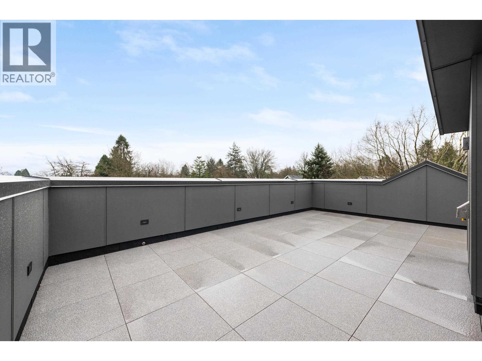 1 275 W 17TH AVENUE, Vancouver