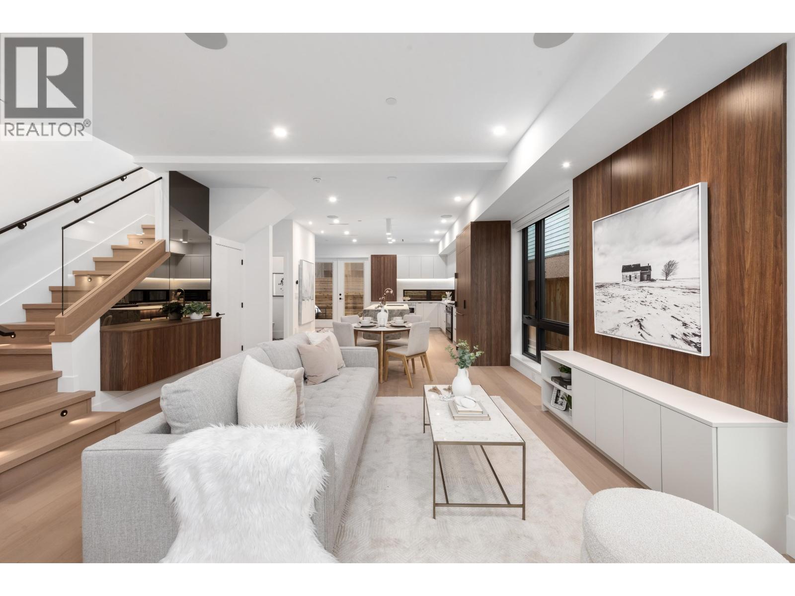 1 275 W 17TH AVENUE, Vancouver