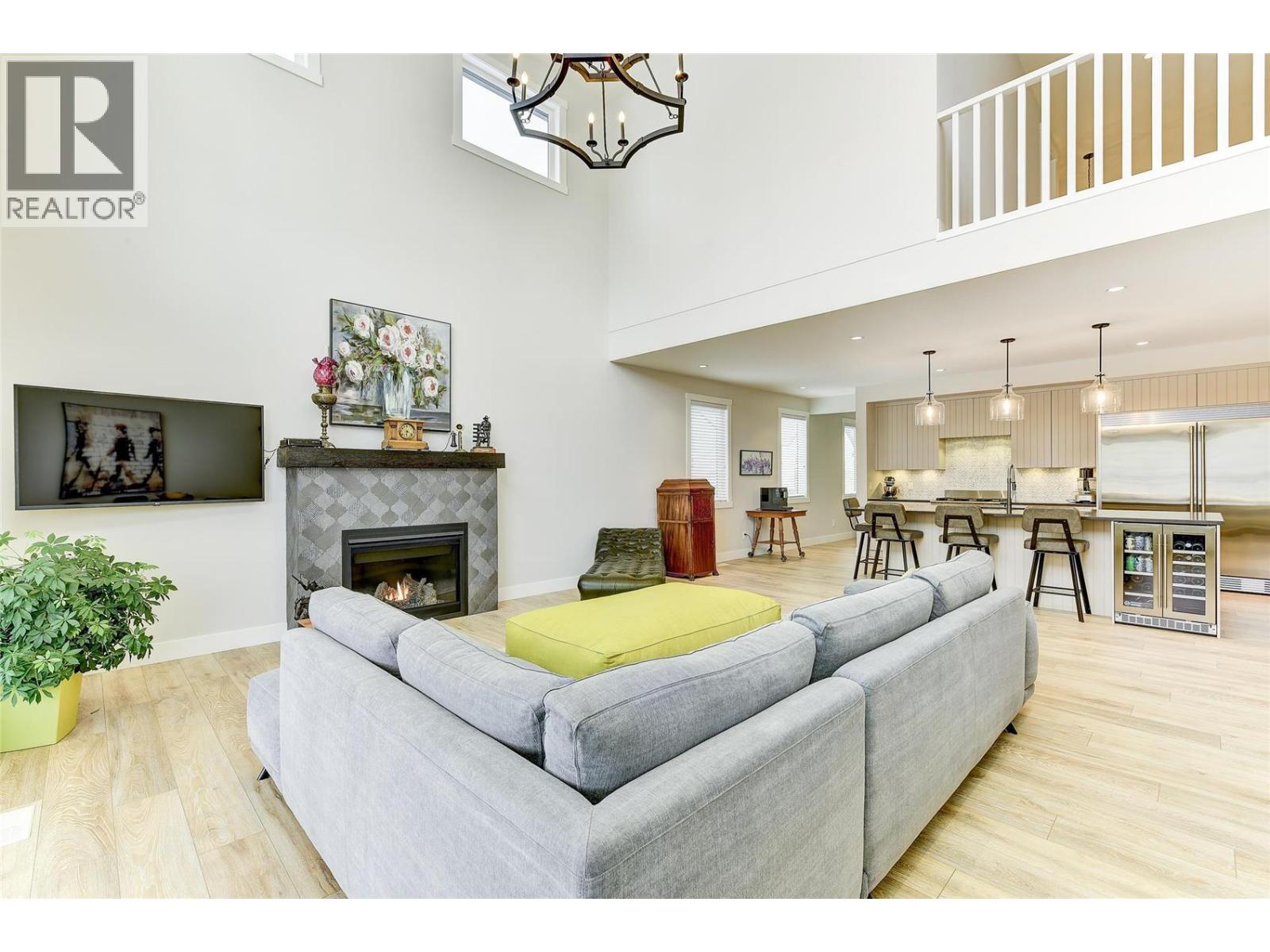  773 Barnaby Road, Kelowna