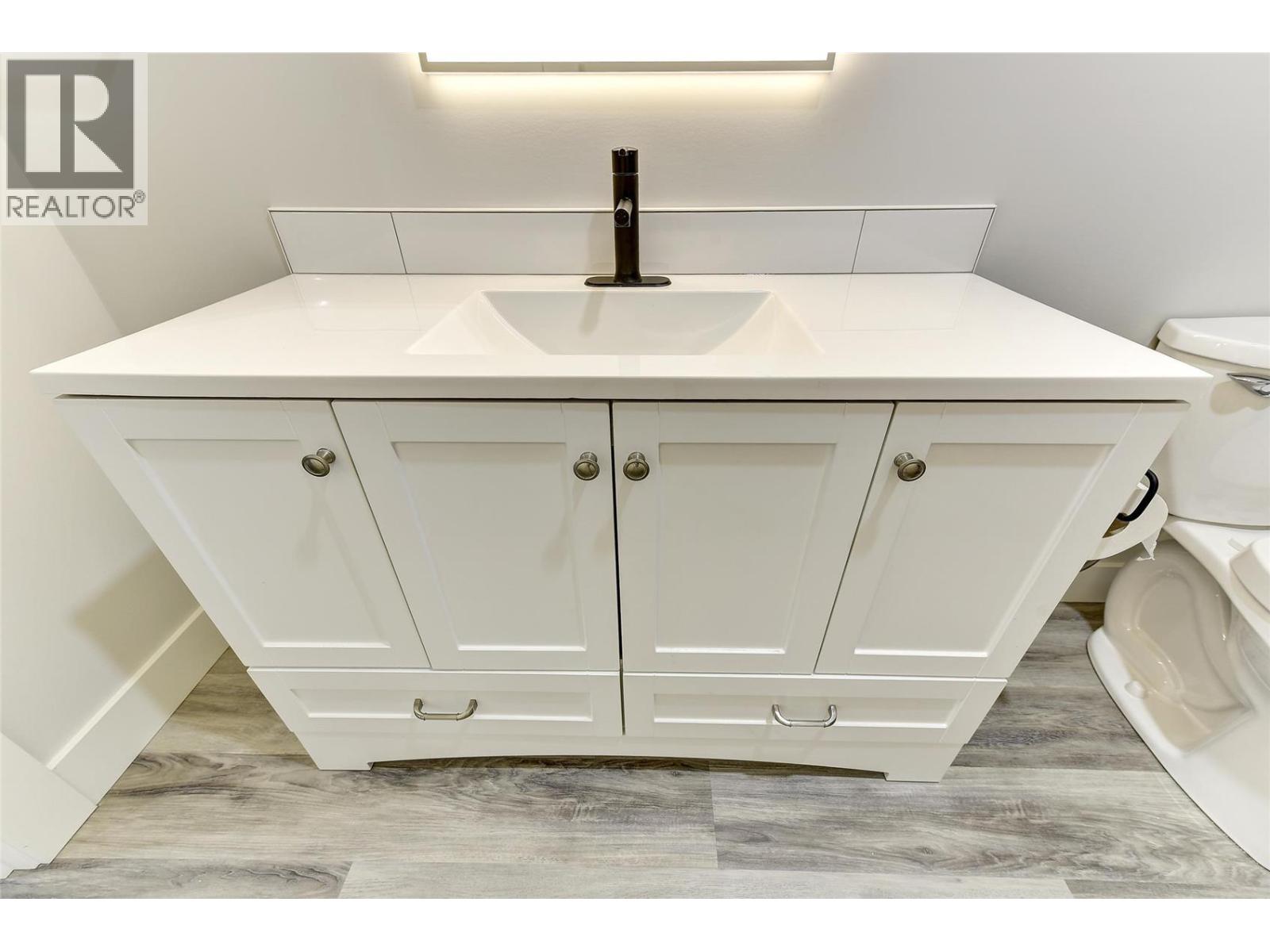  773 Barnaby Road, Kelowna