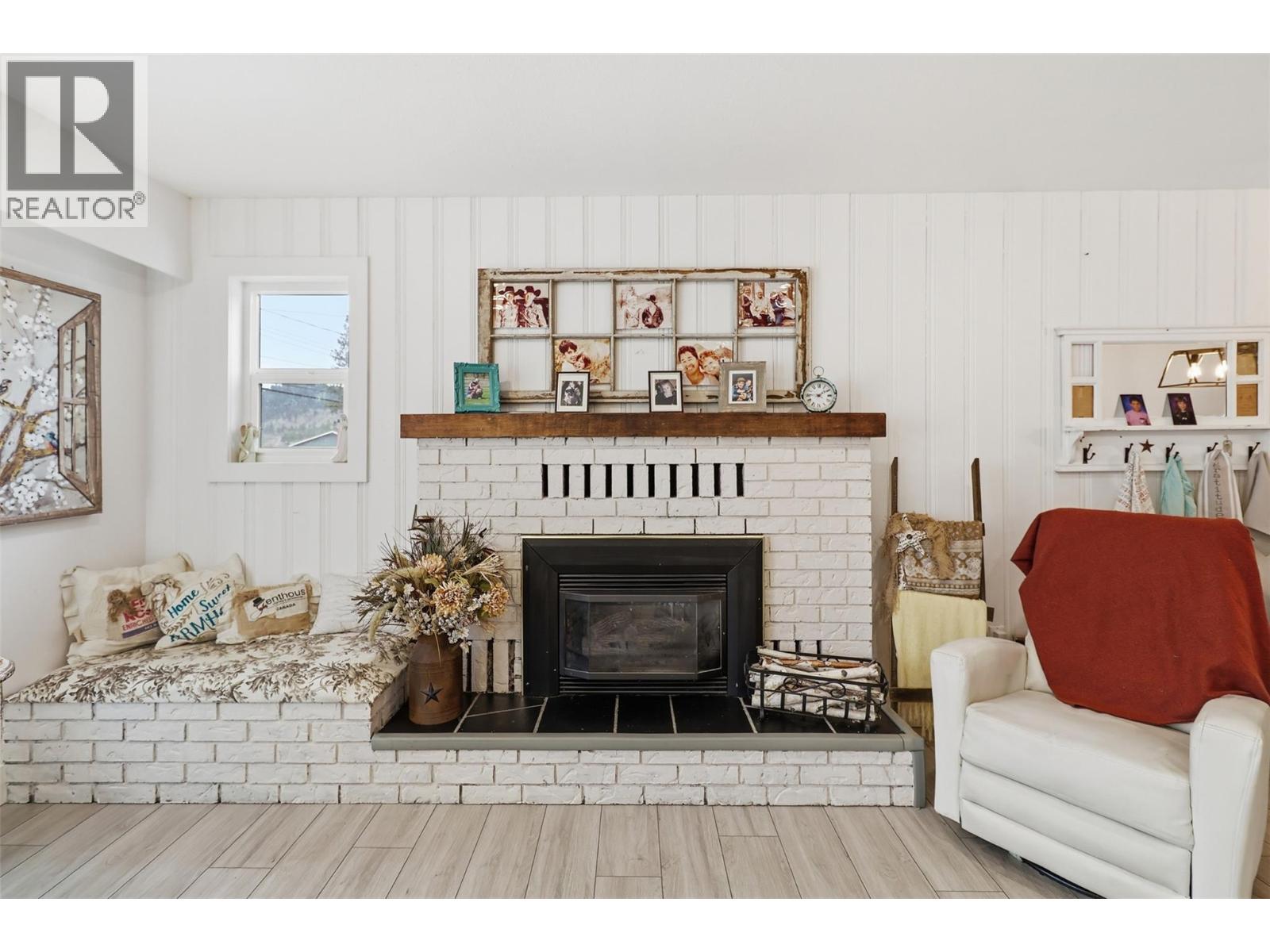 2163 PARKER Drive, Merritt