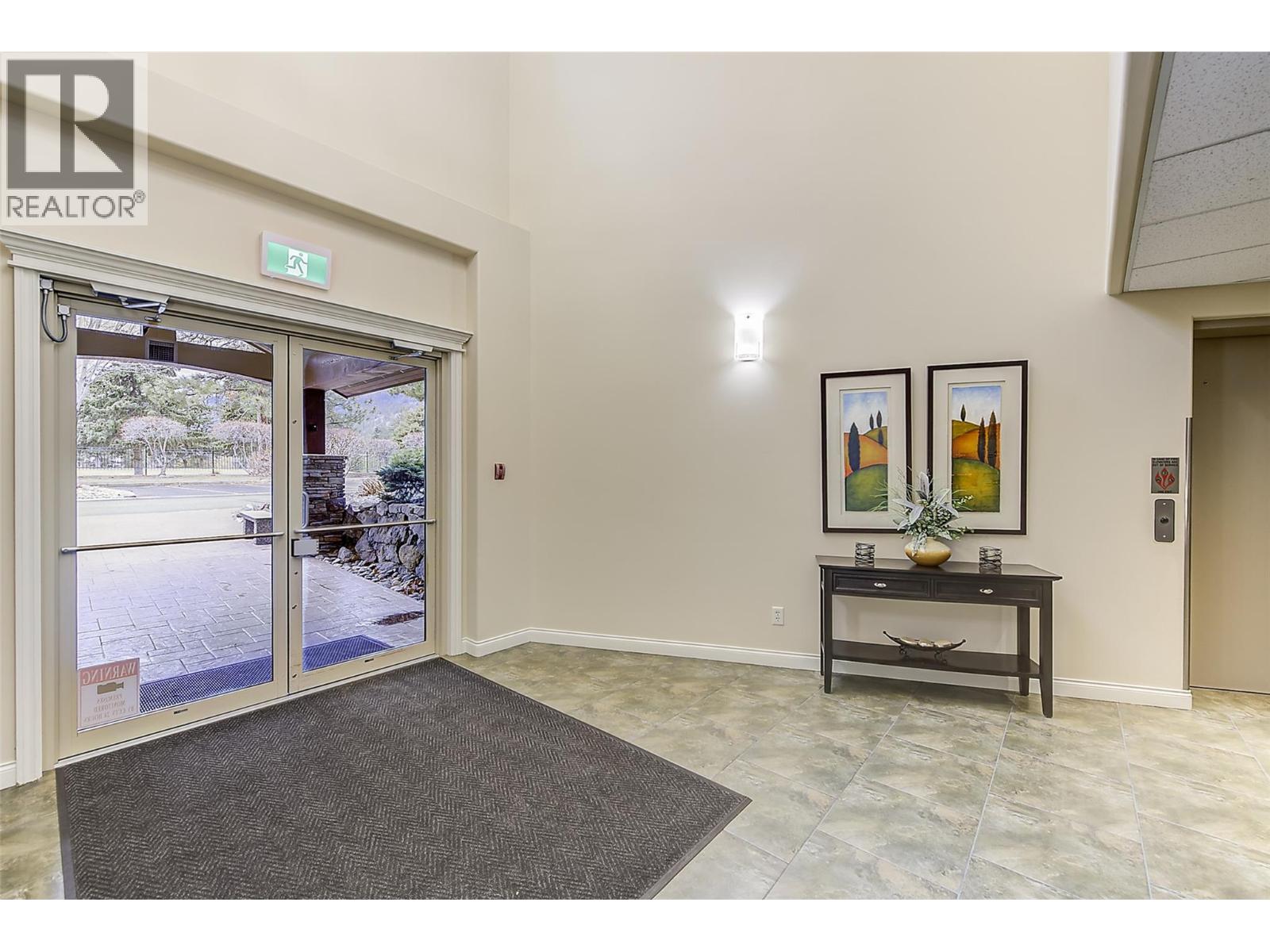 #101 2760 Auburn Road - 6