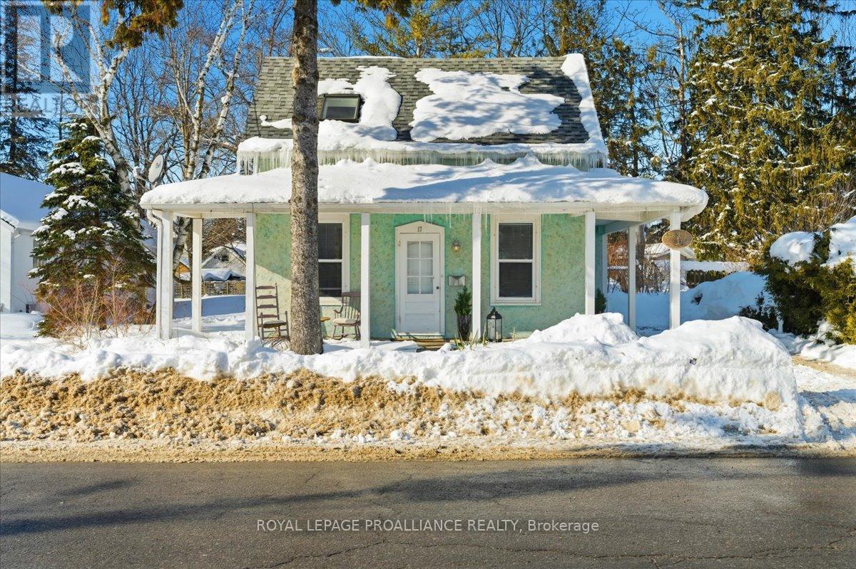 17 KING STREET - Photo 2 of 31, Prince Edward County (Picton Ward), Ontario