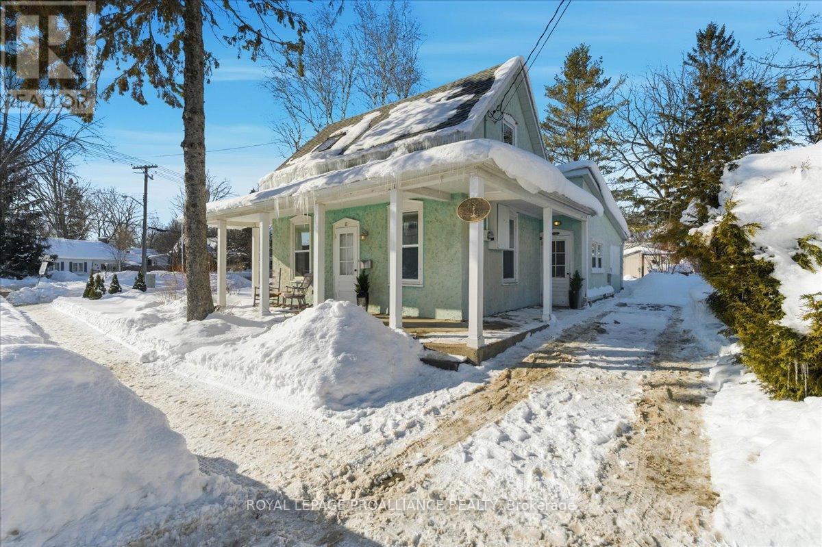 17 KING STREET - Photo 3 of 31, Prince Edward County (Picton Ward), Ontario