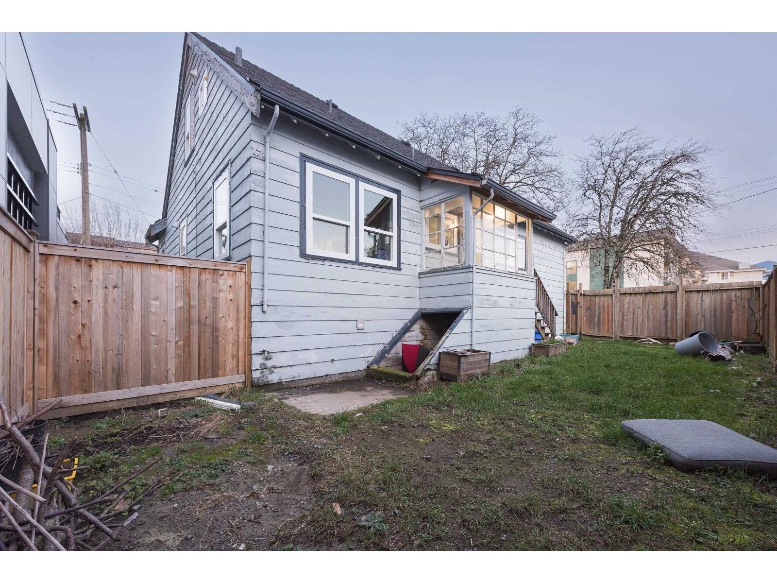 45726 SPADINA AVENUE, Chilliwack Proper West, Chilliwack