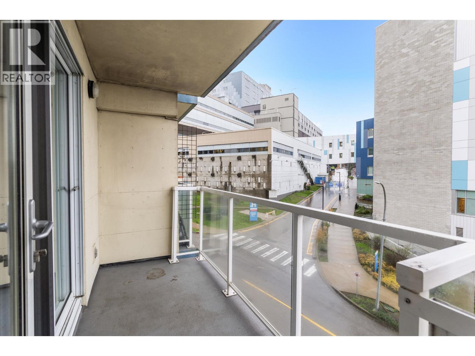 303 200 KEARY STREET, New Westminster