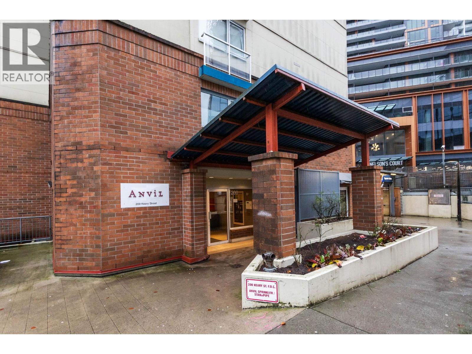 303 200 KEARY STREET, New Westminster