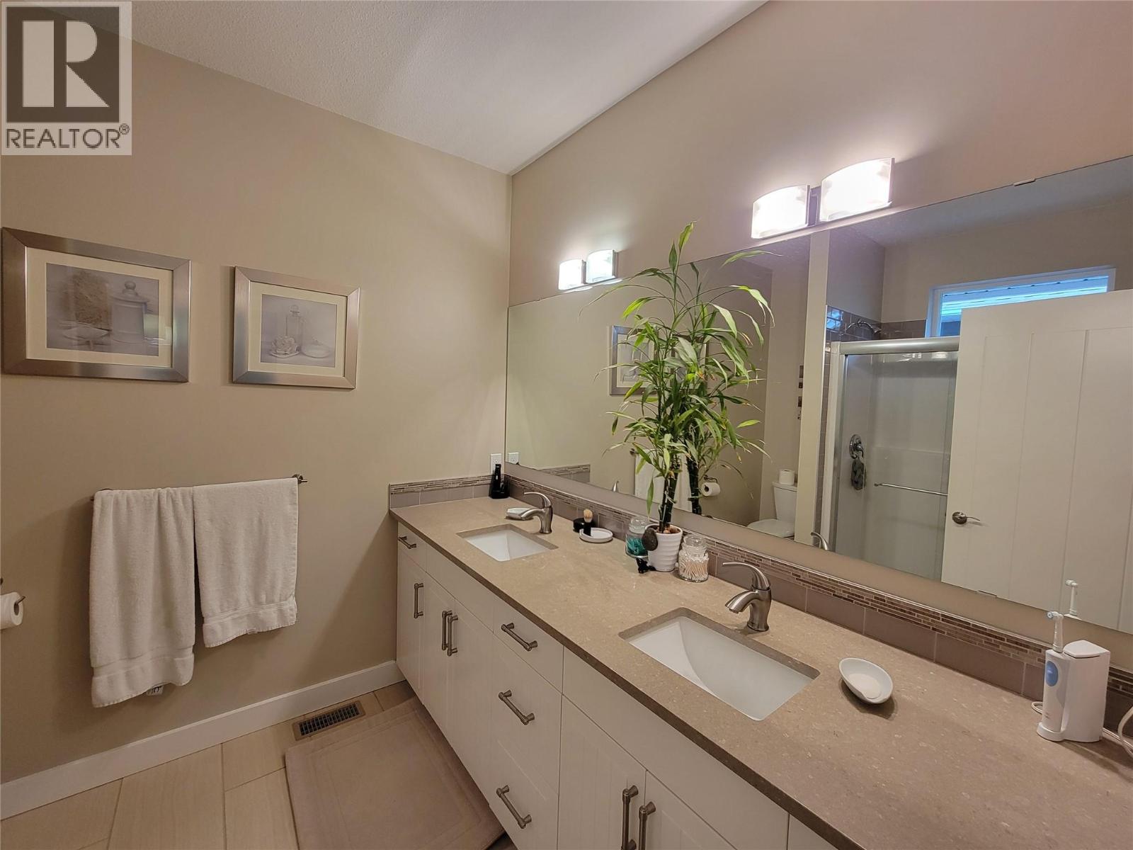 304 K View Crescent, Keremeos