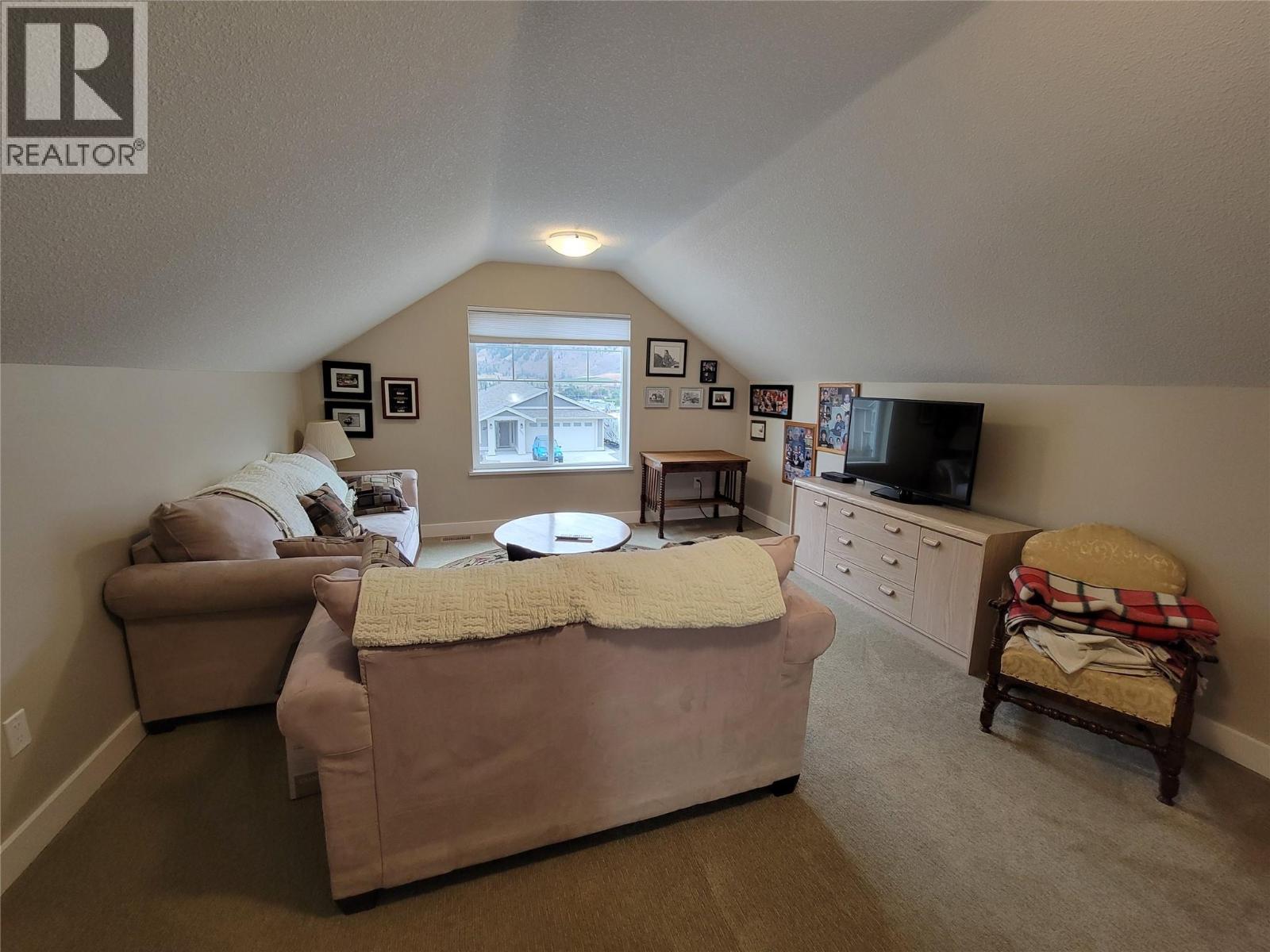 304 K View Crescent, Keremeos