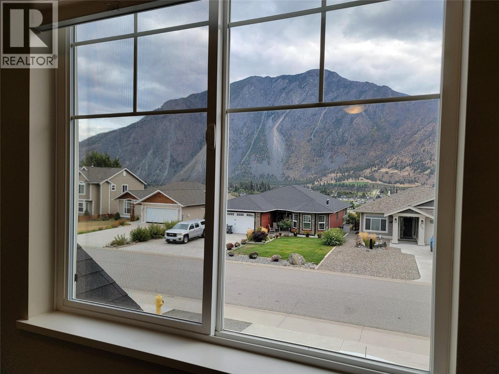 304 K View Crescent, Keremeos