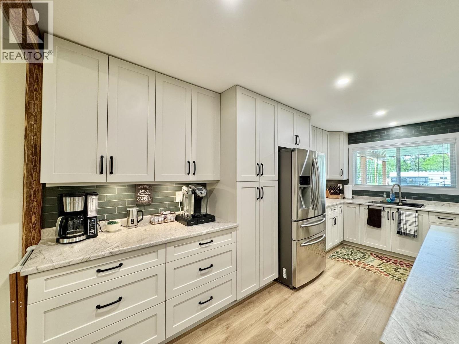 5606 LITTLE FORT 24 HIGHWAY, Lone Butte