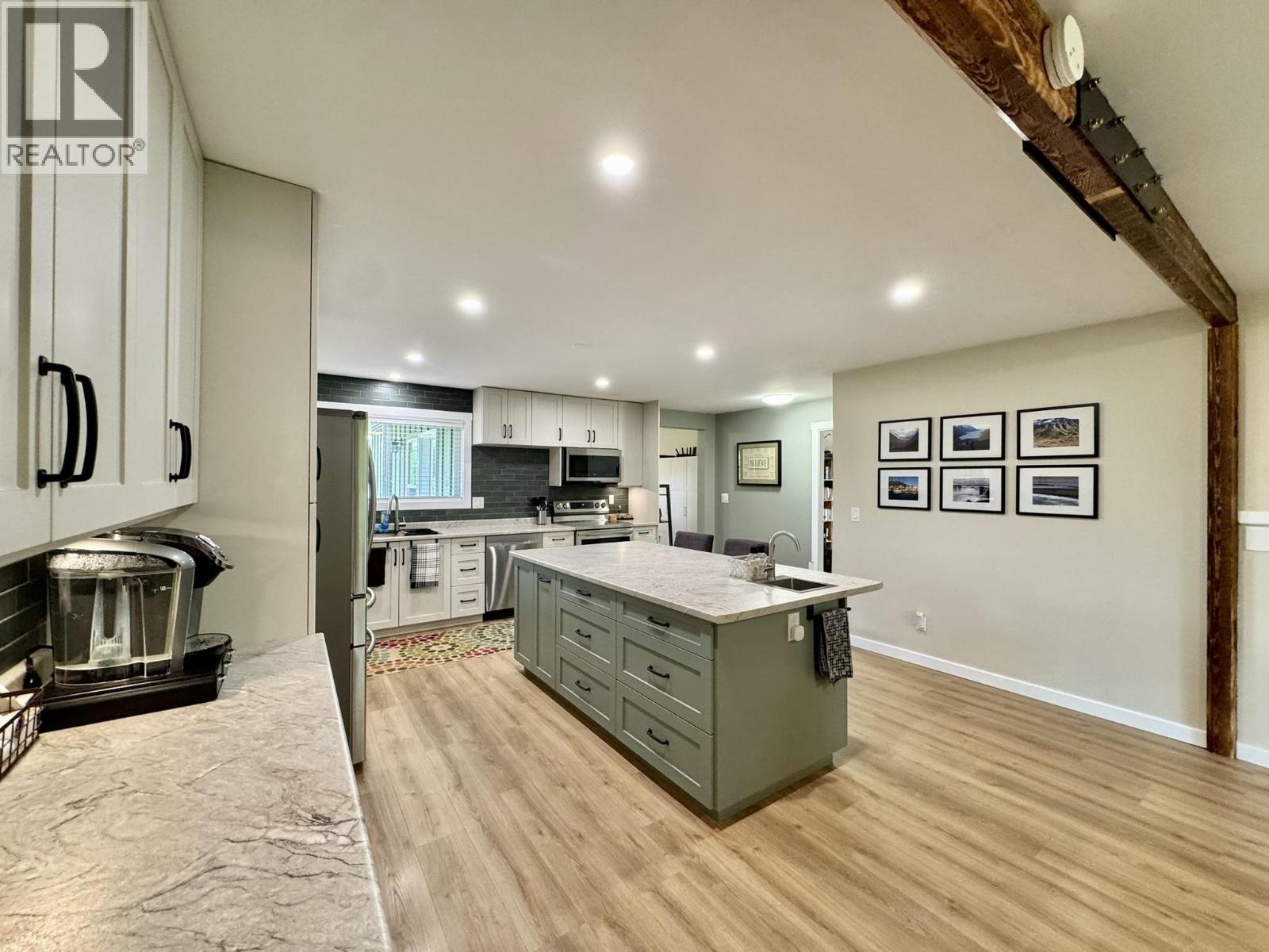 5606 LITTLE FORT 24 HIGHWAY, Lone Butte