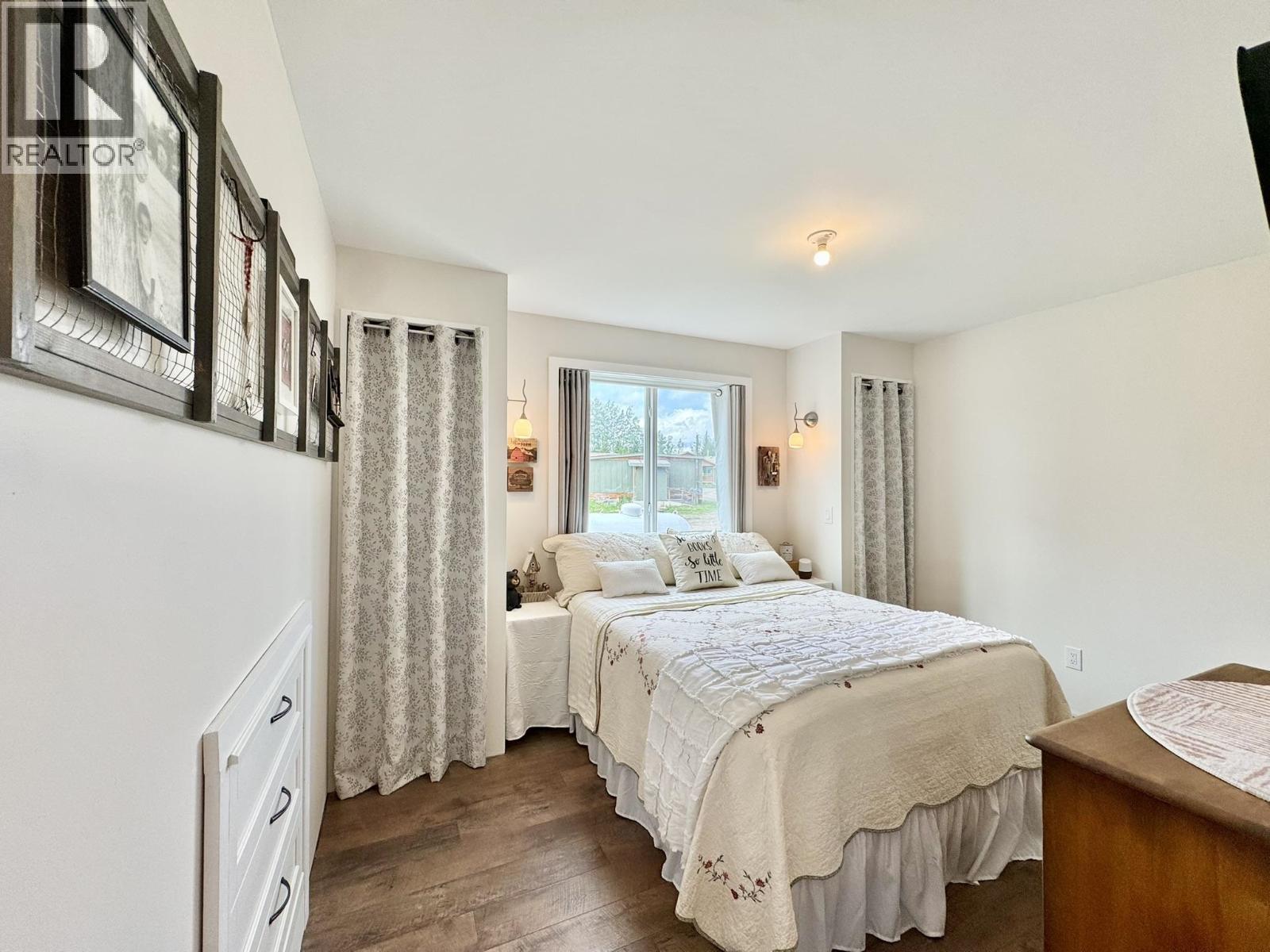 5606 LITTLE FORT 24 HIGHWAY, Lone Butte