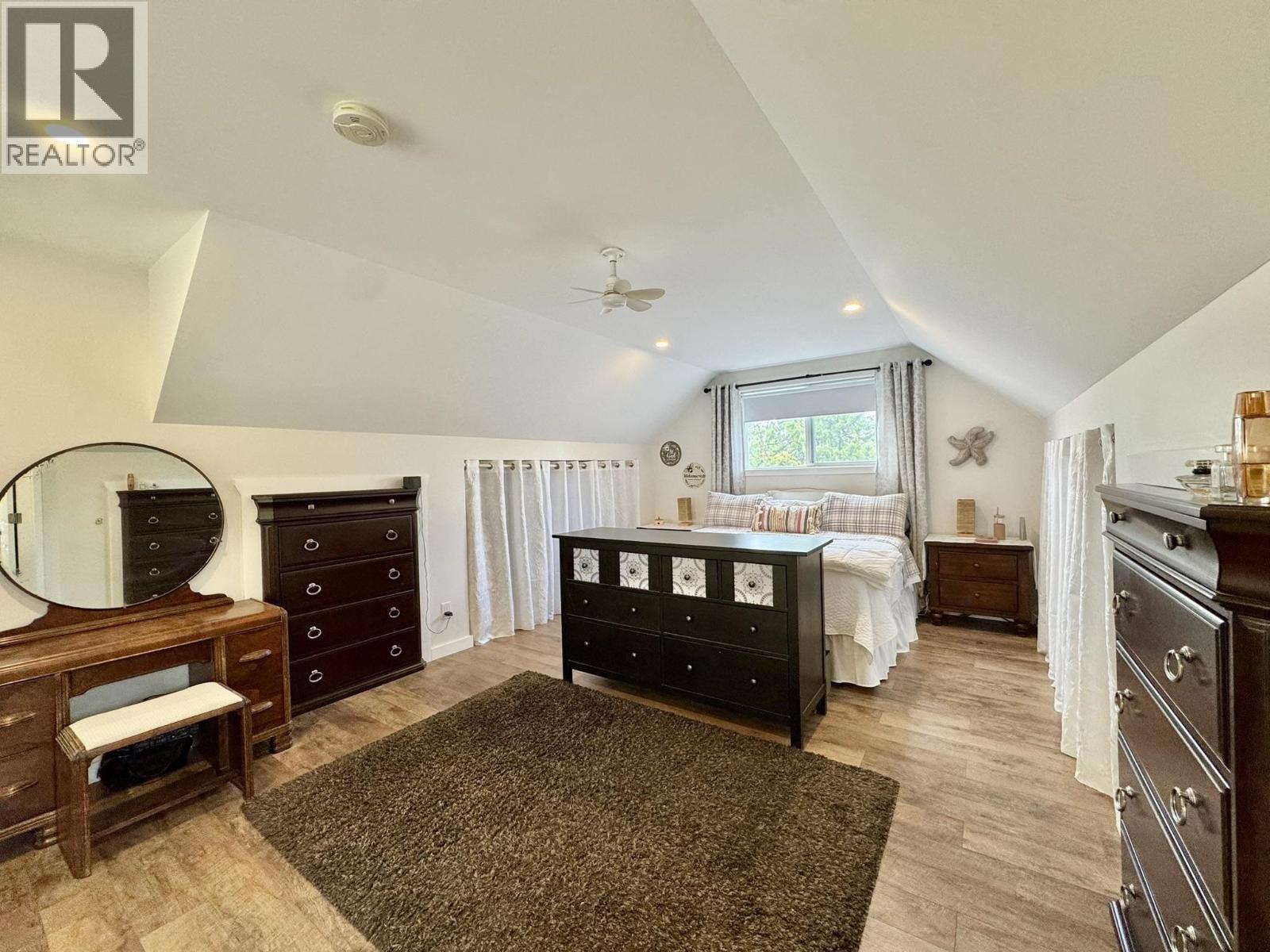 5606 LITTLE FORT 24 HIGHWAY, Lone Butte