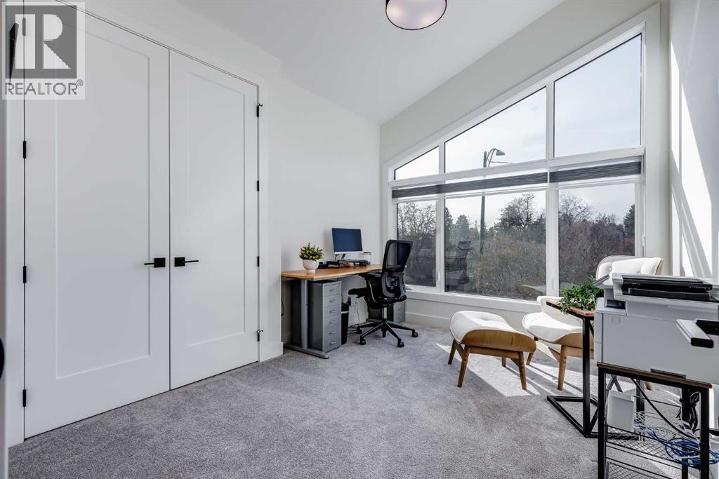 Single Family House for Sale in  Cochrane Road NW Banff Trail Calgary 