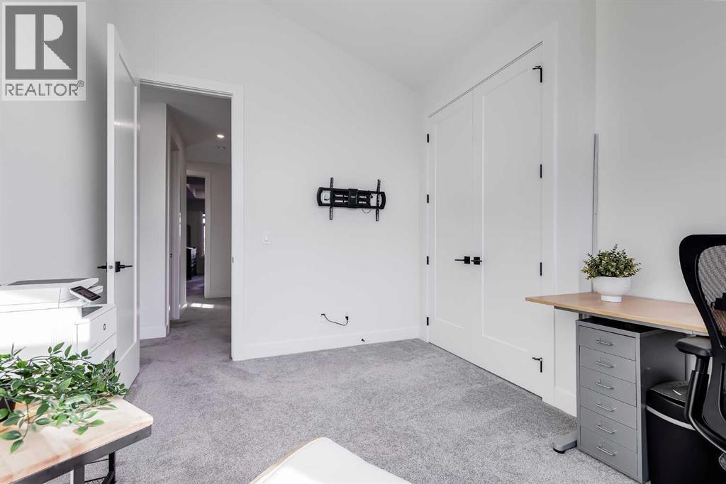 Single Family House for Sale in  Cochrane Road NW Banff Trail Calgary 