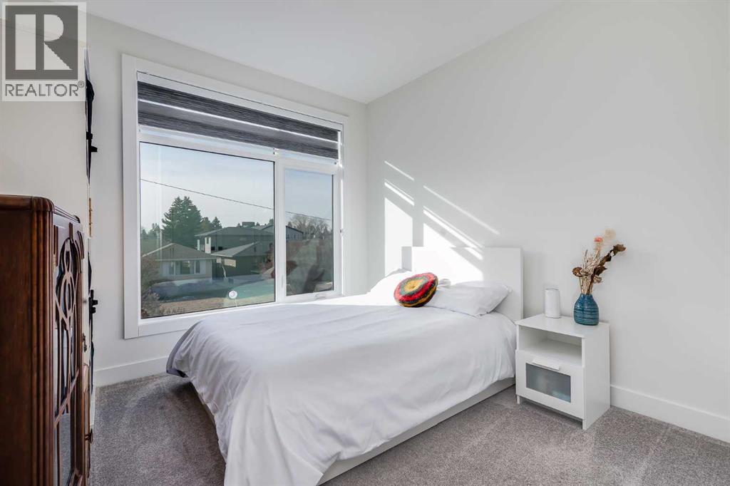 Single Family House for Sale in  Cochrane Road NW Banff Trail Calgary 