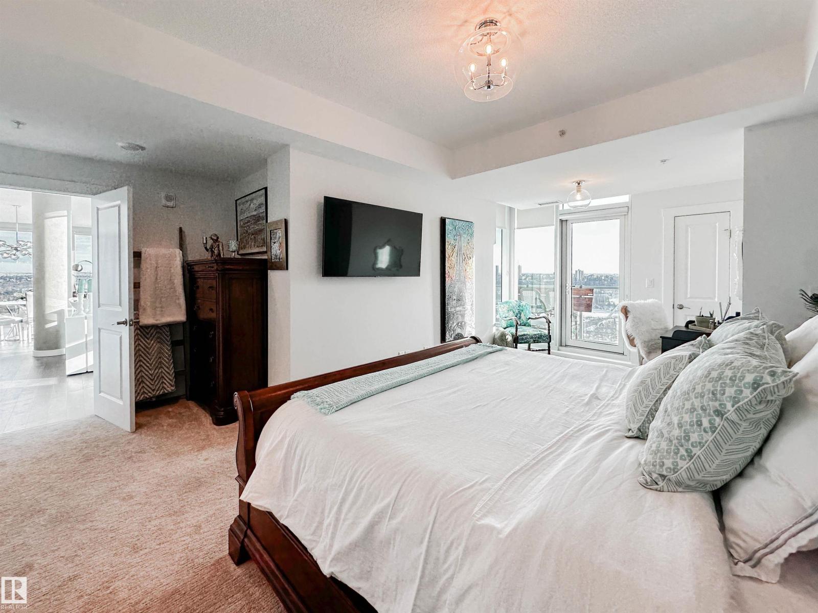 #1804 9720 106 ST NW, Edmonton