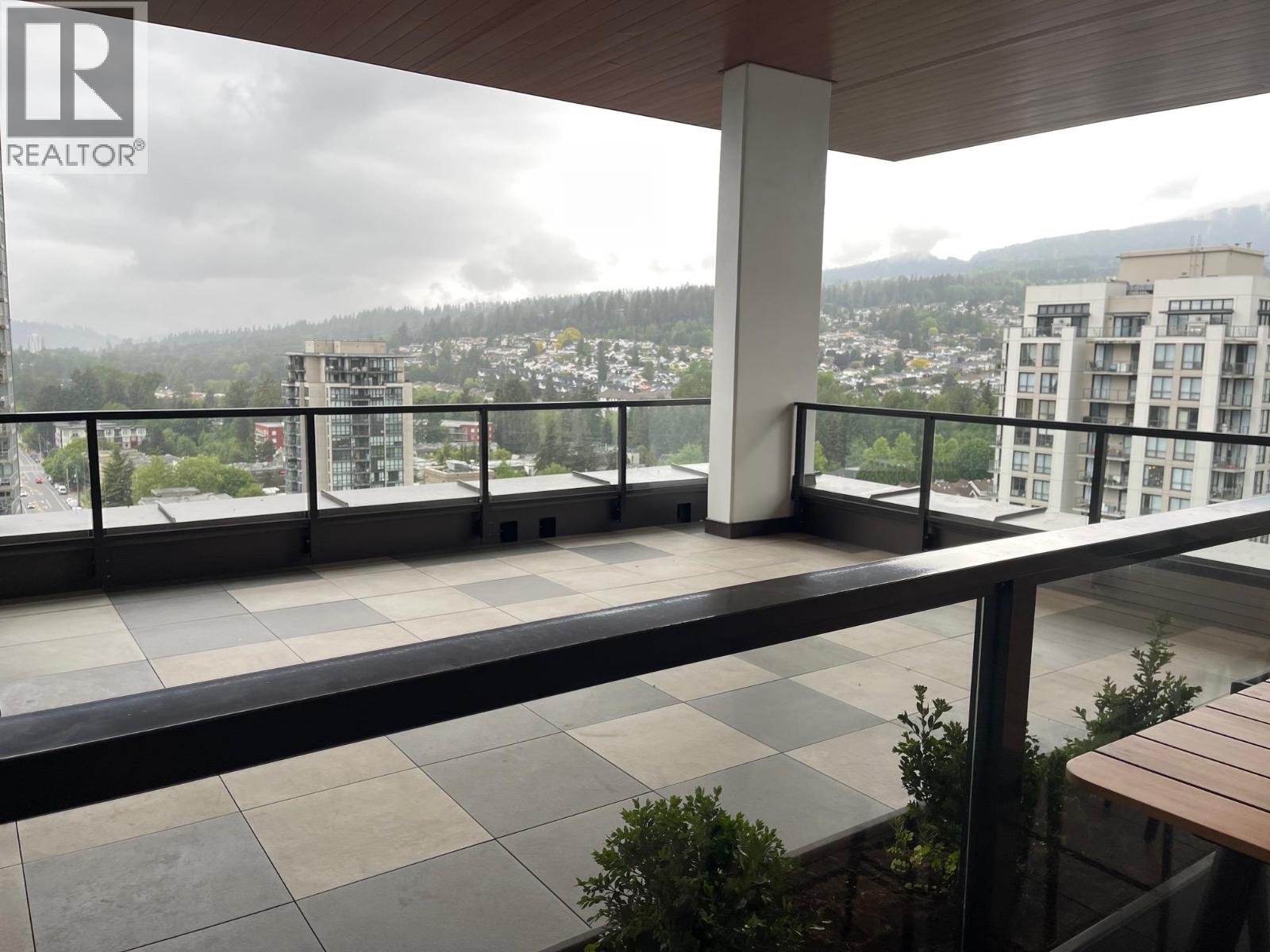 805 2992 GLEN DRIVE, Coquitlam
