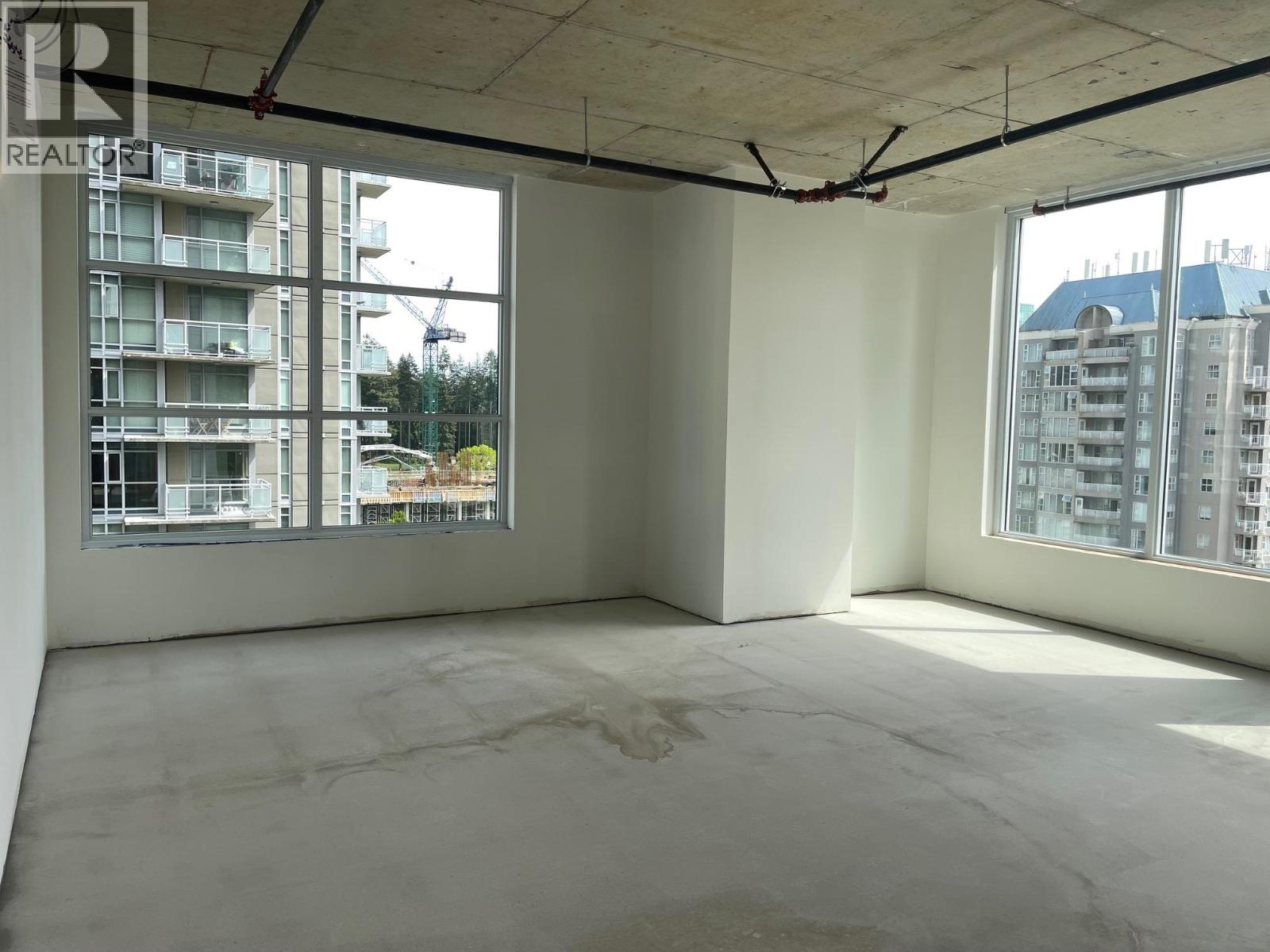 805 2992 GLEN DRIVE, Coquitlam