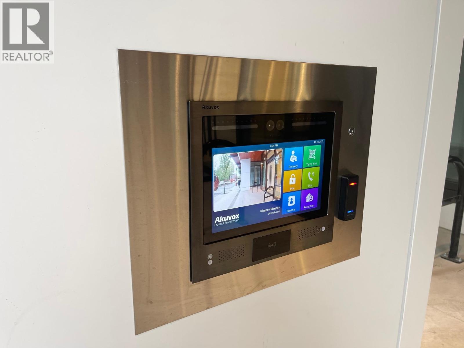 805 2992 GLEN DRIVE, Coquitlam