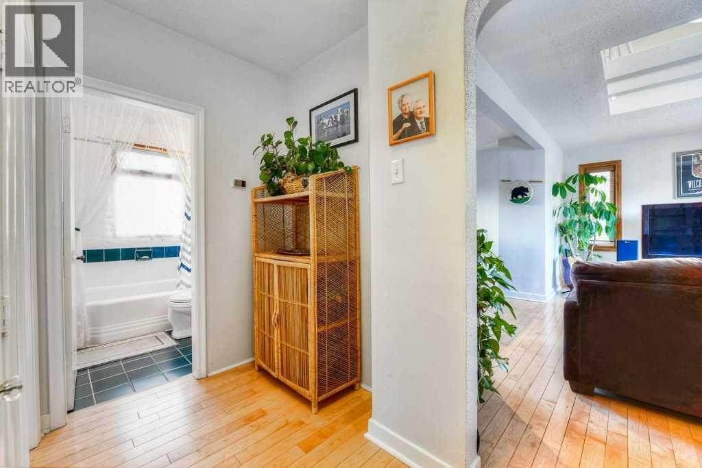 Single Family House Bungalow for Sale in  Parkhill Place SW Parkhill Calgary 