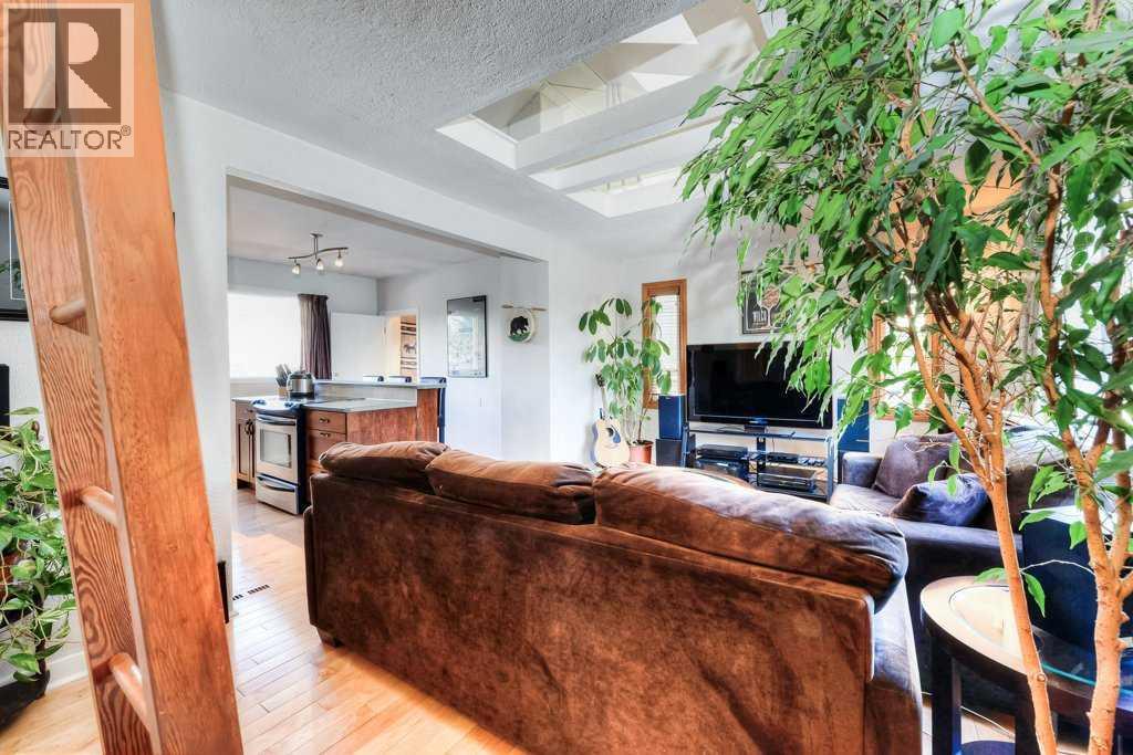 Single Family House Bungalow for Sale in  Parkhill Place SW Parkhill Calgary 