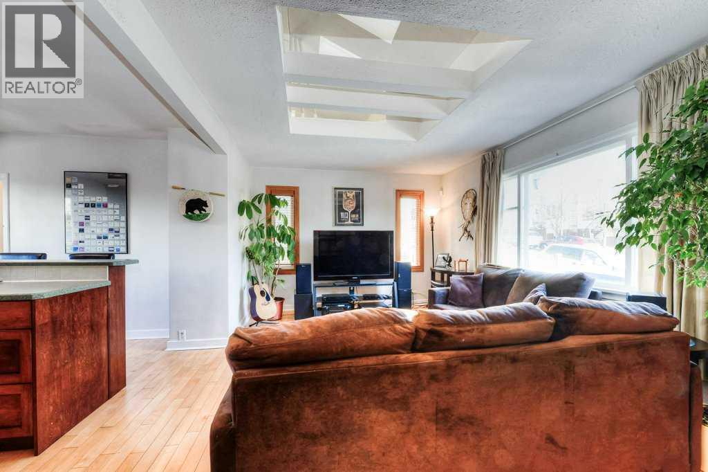 Single Family House Bungalow for Sale in  Parkhill Place SW Parkhill Calgary 