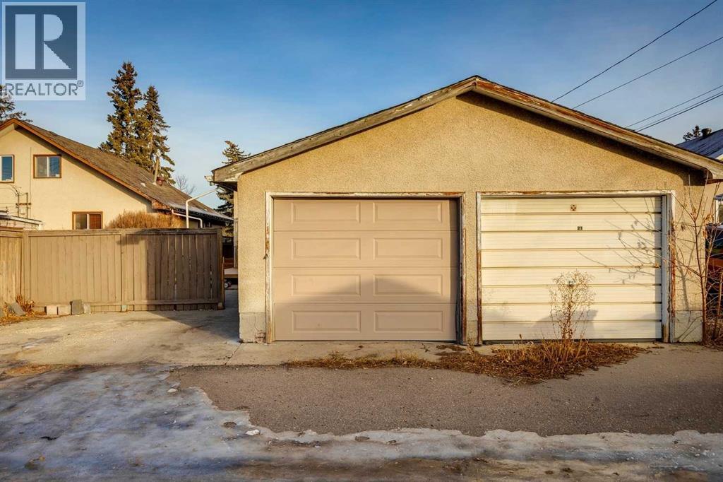 Single Family House Bi-level for Sale in  Dovercliffe Way SE Dover Calgary 