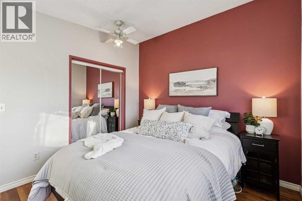 Single Family House Bi-level for Sale in  Dovercliffe Way SE Dover Calgary 