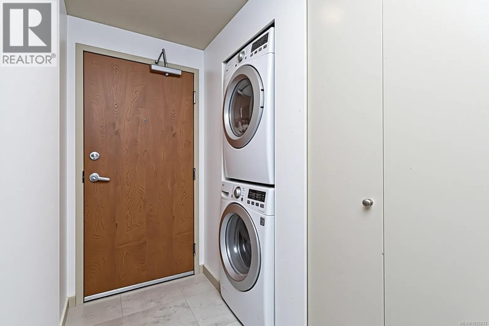 406 732 Cormorant Street, Victoria