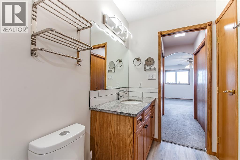 Single Family House for Sale in   Southview Drive SE Connaught Medicine Hat 