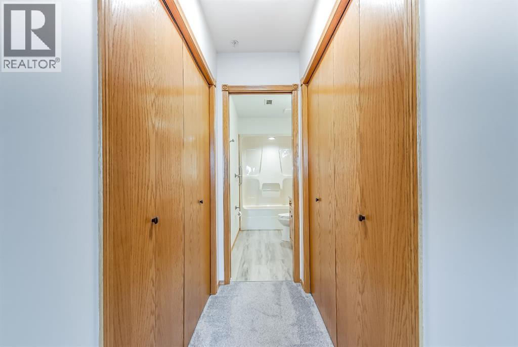 Single Family House for Sale in   Southview Drive SE Connaught Medicine Hat 